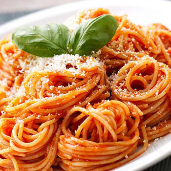 Espaguetis Napolitanos